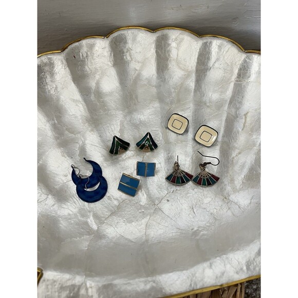 Lot Of 5 Costume Vintage Jewelry Lot Fan Earrings Retro Pierced Resin Metal - Picture 1 of 4